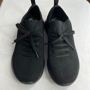 Skechers women’s black slip-ins size 6 1/2 .